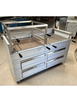 Churrasqueira a Carvão Especial